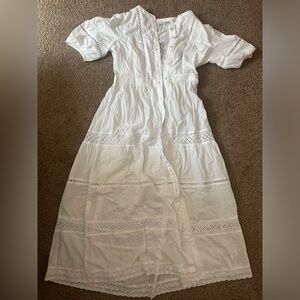 GAP Dress - Puff Sleeve Lace MIDI Dress - size XS - White